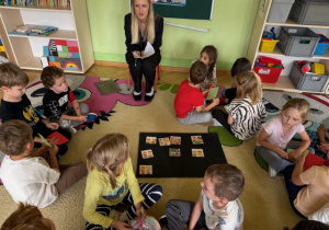 Zabawa "Prawda czy fałsz" - z karteczkami